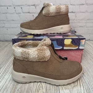 Skechers Go Walk Boots Womens 6 Taupe Soft Stride Scotchguard On The Go Joy NEW
